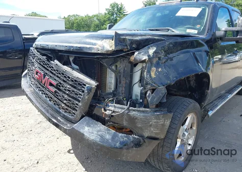 2013 GMC Sierra 2500Hd Denali z USA, uszkodzony, nr VIN 1GT125E88DF158230